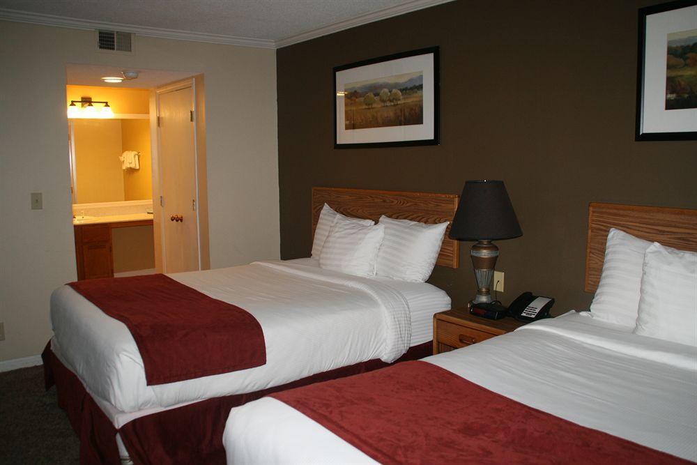 Clive Sterling Hotel And Suites מראה חיצוני תמונה
