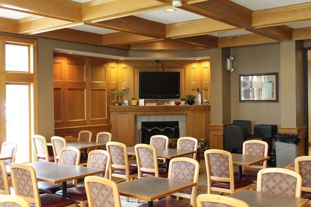 Clive Sterling Hotel And Suites מראה חיצוני תמונה