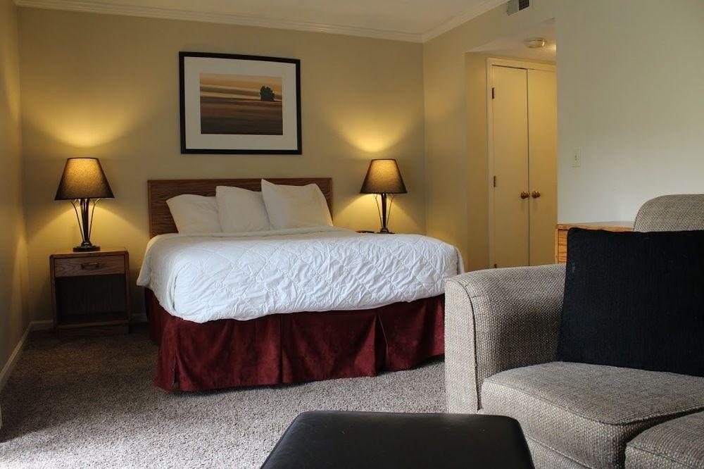 Clive Sterling Hotel And Suites מראה חיצוני תמונה